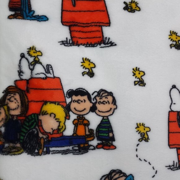 Peanuts 75th Anniversary Throw Blanket 50" x 70" Polyester Snoopy & Woodstock De - Picture 5 of 14